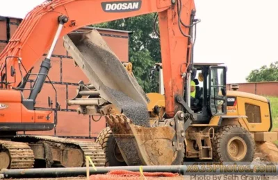 CAT ECM and Machine Controller: Which Unit Is in the Cab? heavy equipment scene