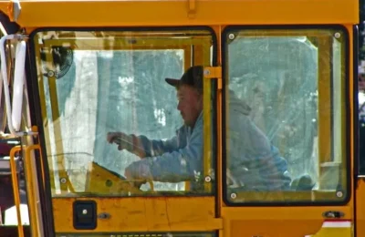 Identifying Electronic Parts in Wheel Loader Cabs heavy equipment application image