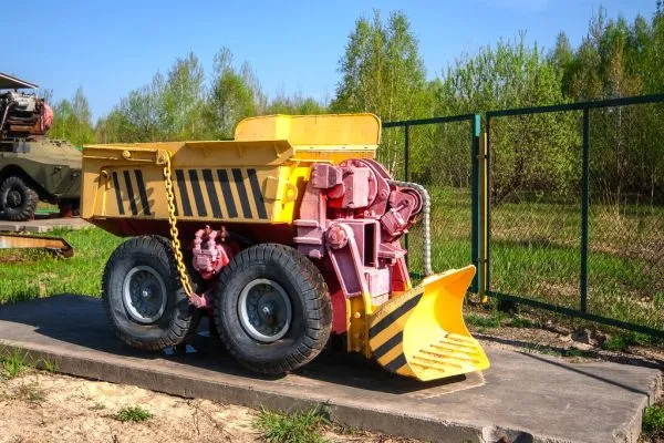 heavy equipment ECM buyer verification scene